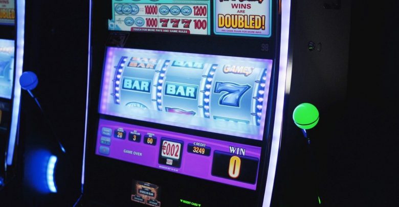 Online Slots in the Age of Technology: Entertainment or Addiction?